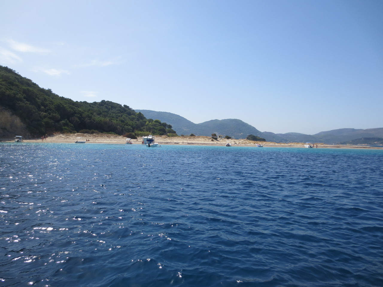 Is. Marathonisi; kleiner Sandstrand (kleine Insel in der Bucht von Laganas)