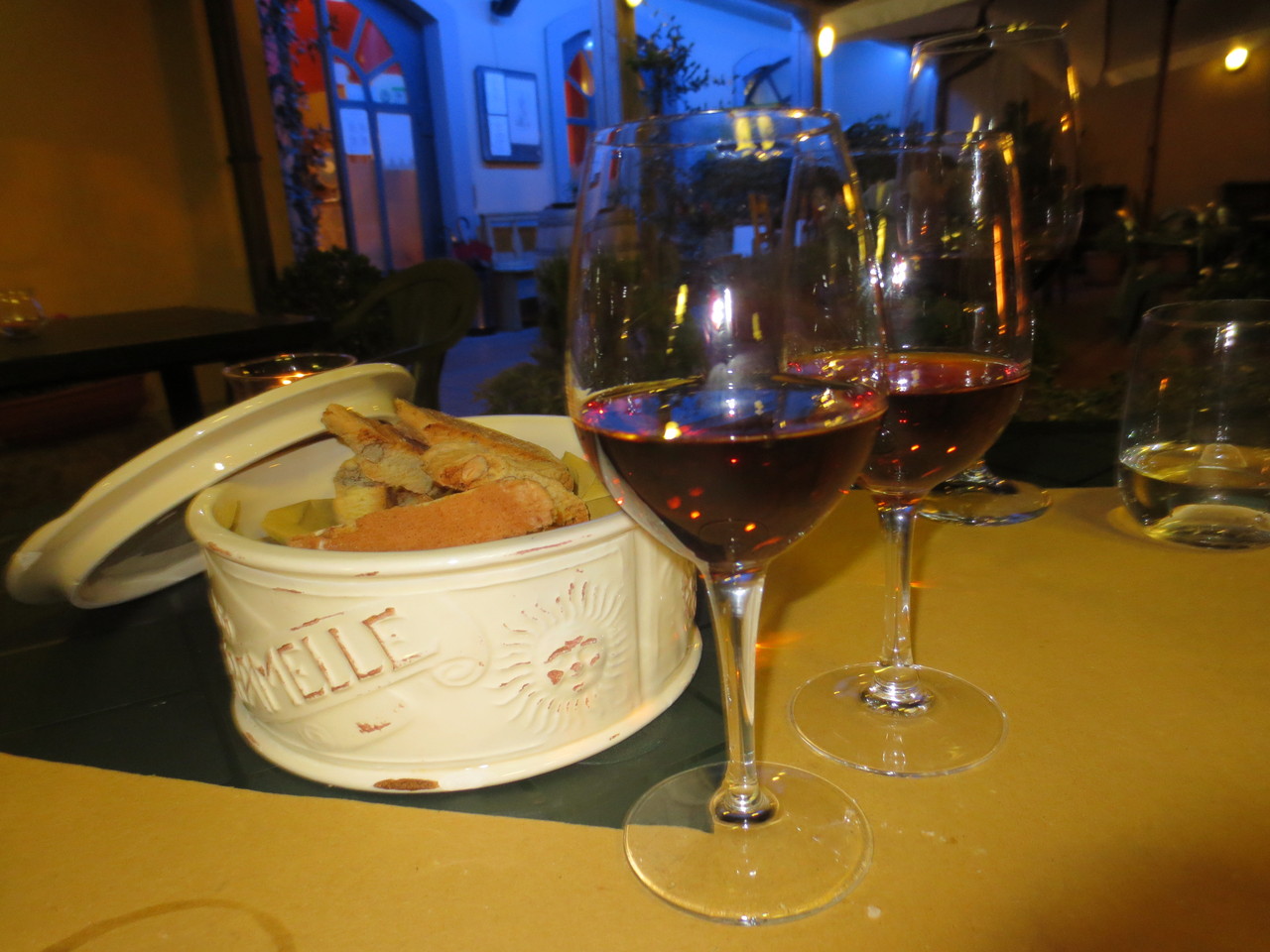Ristorante La Vite (Soci/Ar): Cantucci & Vin Santo