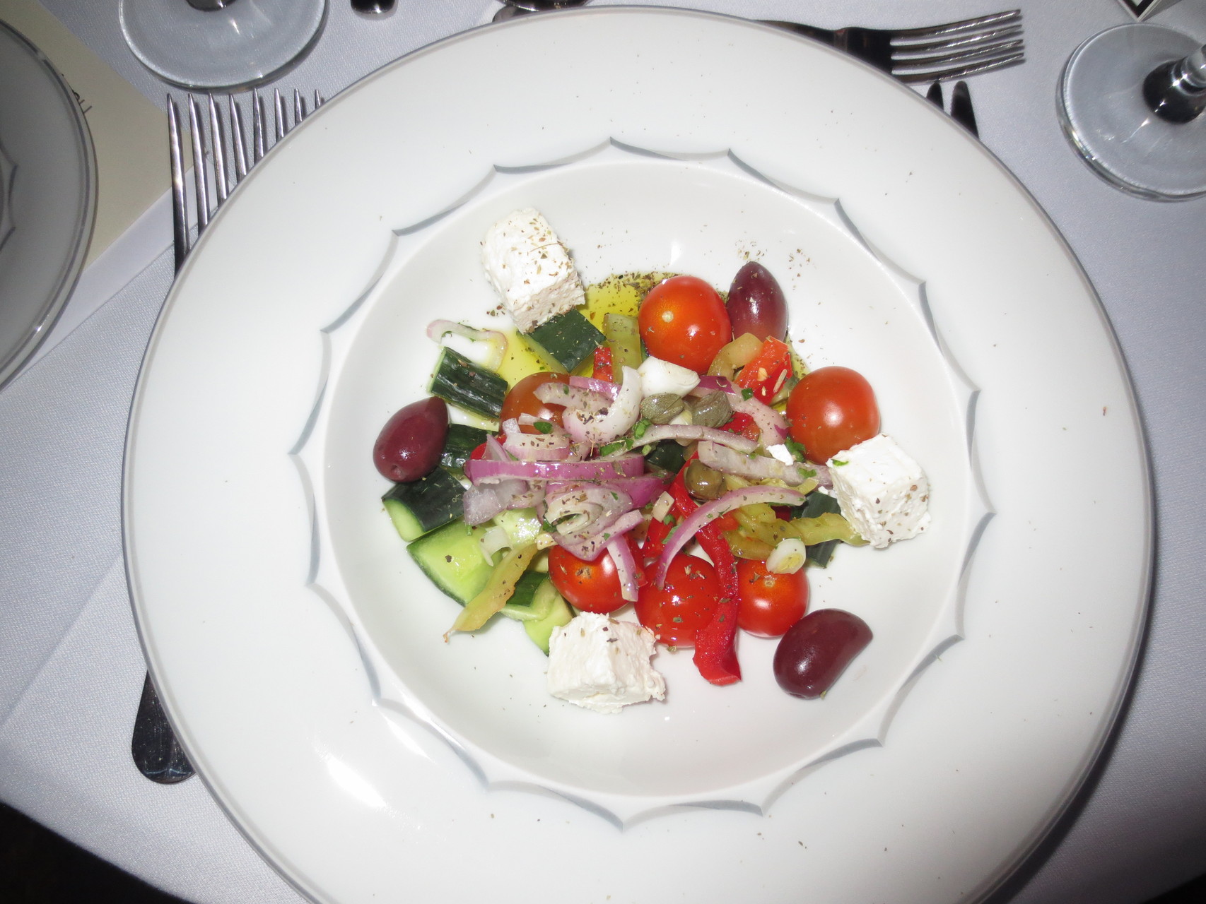 Pythagorio, Proteas Blu Ressort (unsere Ferienresidenz). Hochzeitsessen auf griechisch..., im Bild: Choriatiki Salata (griechischer Bauernsalat)