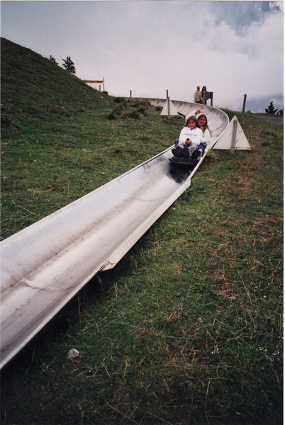 ....Rodelbahn-Freuden (Zweier-Bob, Cristiana und Michela)