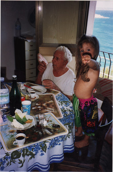 beim Mittagessen mit Urgrossvater Antonio†