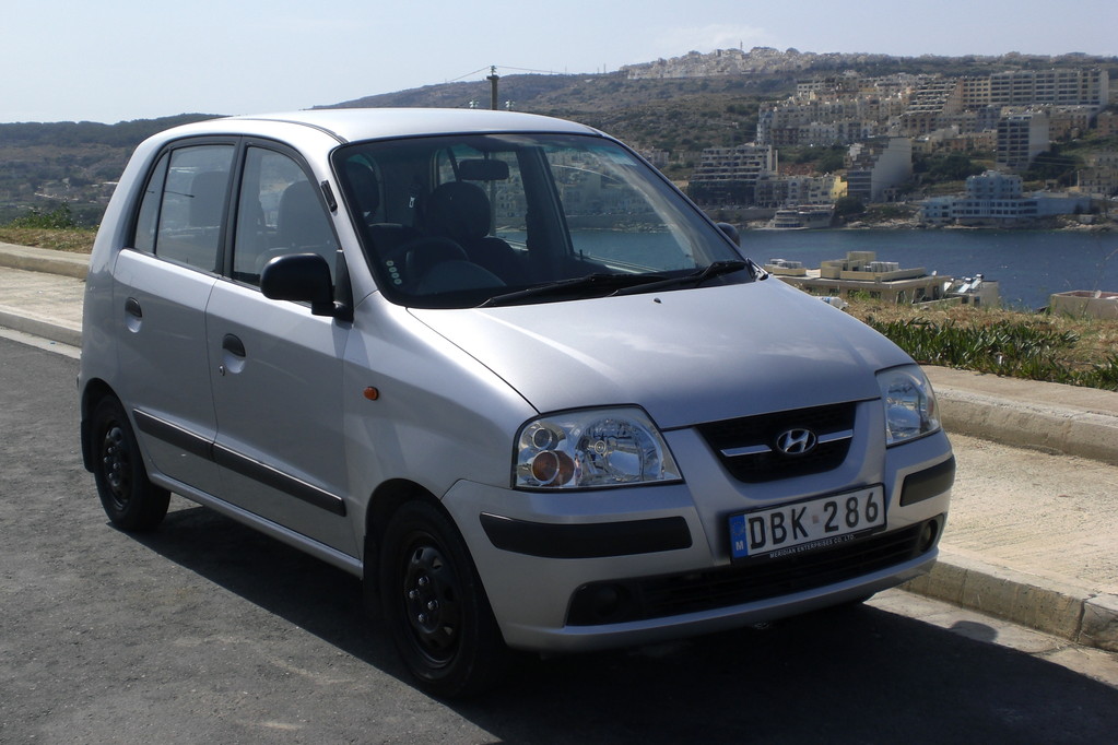 Unser kleines Mietauto (ein kleiner Honda, ...hat uns grosse Dienste erwiesen; das Linksfahren mit dem rechtsgesteuerten Kleinwagen war in den immensen Grosstädten der Insel nicht immer sehr einfach)