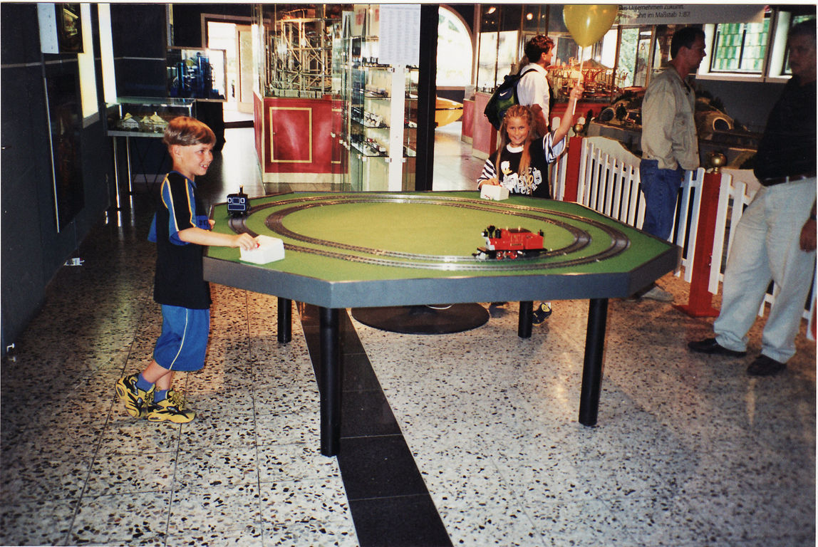 ...in der Märklin-Ausstellung im italienischen Themenbezirk (Giorgio und Cristiana)