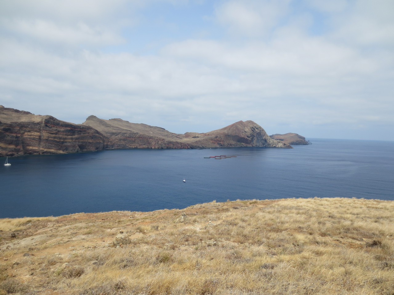 Ponta de Sào Lourenço - im Nordosten des Eilands..., hier an der Baia d'Abra.