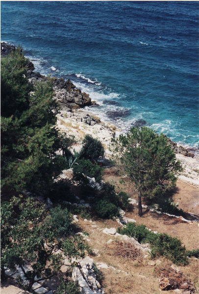 Monaco (Badeplatz am Klippenstrand vor dem Haus)