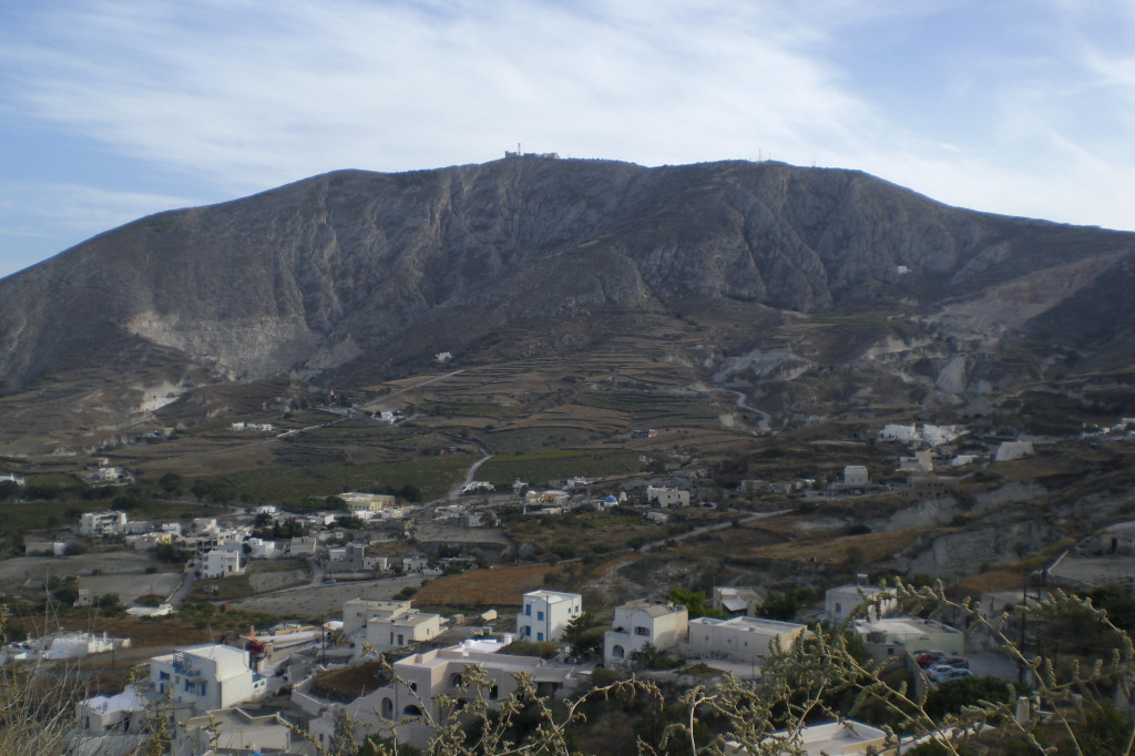 M. Profitis Ilias (höchster Erhebung auf der Insel - 566 m ü M)