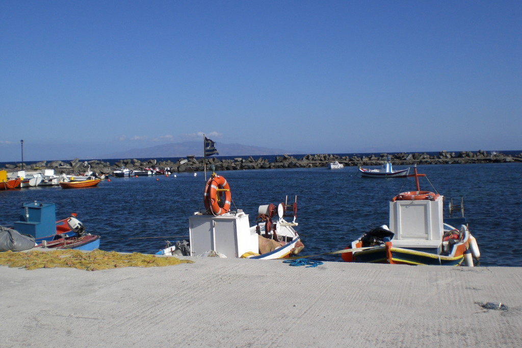 kleine Hafenanlage irgendwo im Inselosten