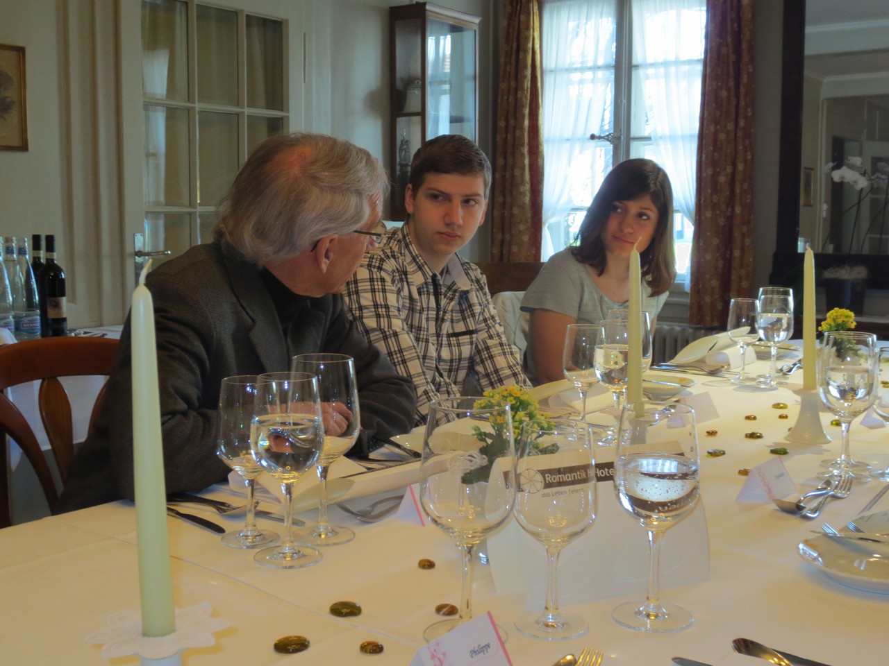 Anton mit Enkel Alexander und seiner Partnerin Naemi