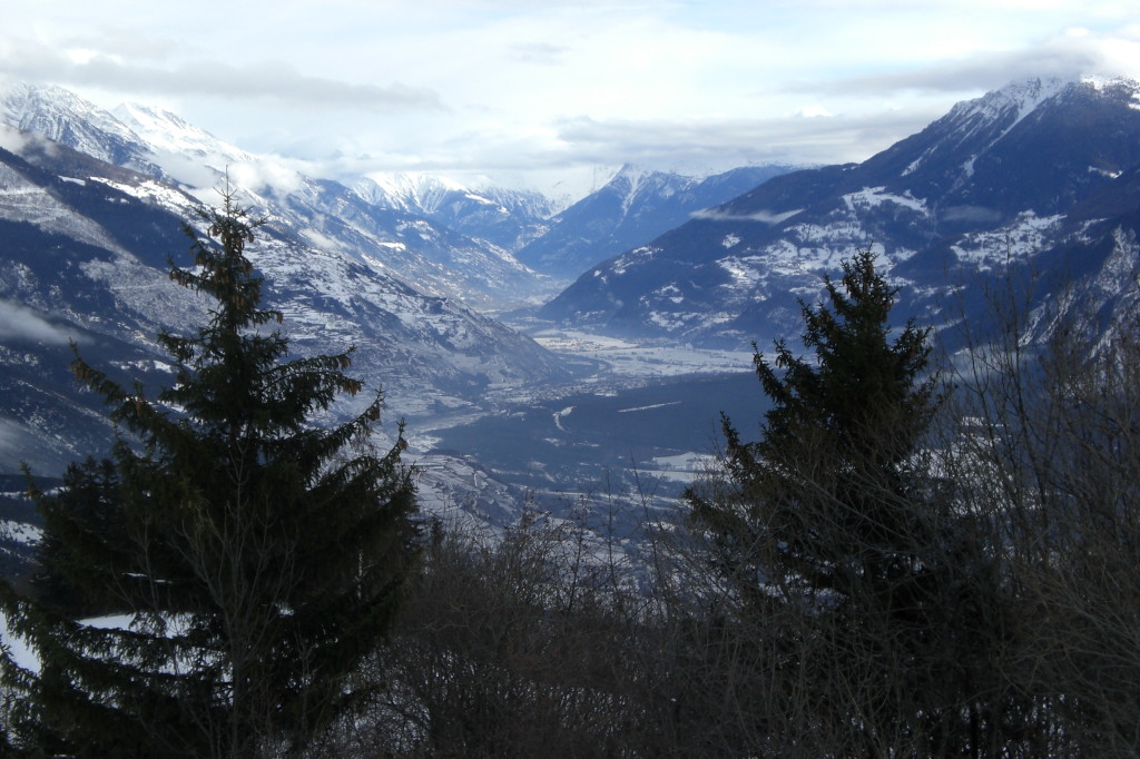 Blick auf's Oberwallis (unterhalb Crans Montana)