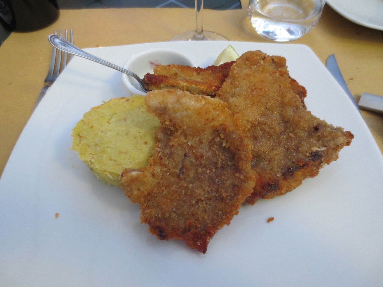 Ristorante La Vite (Soci/Ar): Cotolette di Agnello Impanate e Fritte con Sformato di Finocchi