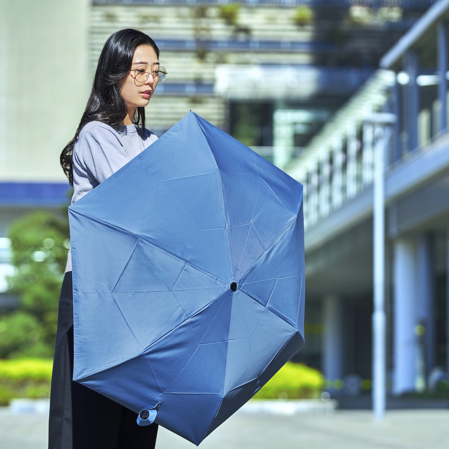 日傘の「遮熱率」が高いと本当に涼しい？後悔しない選び方