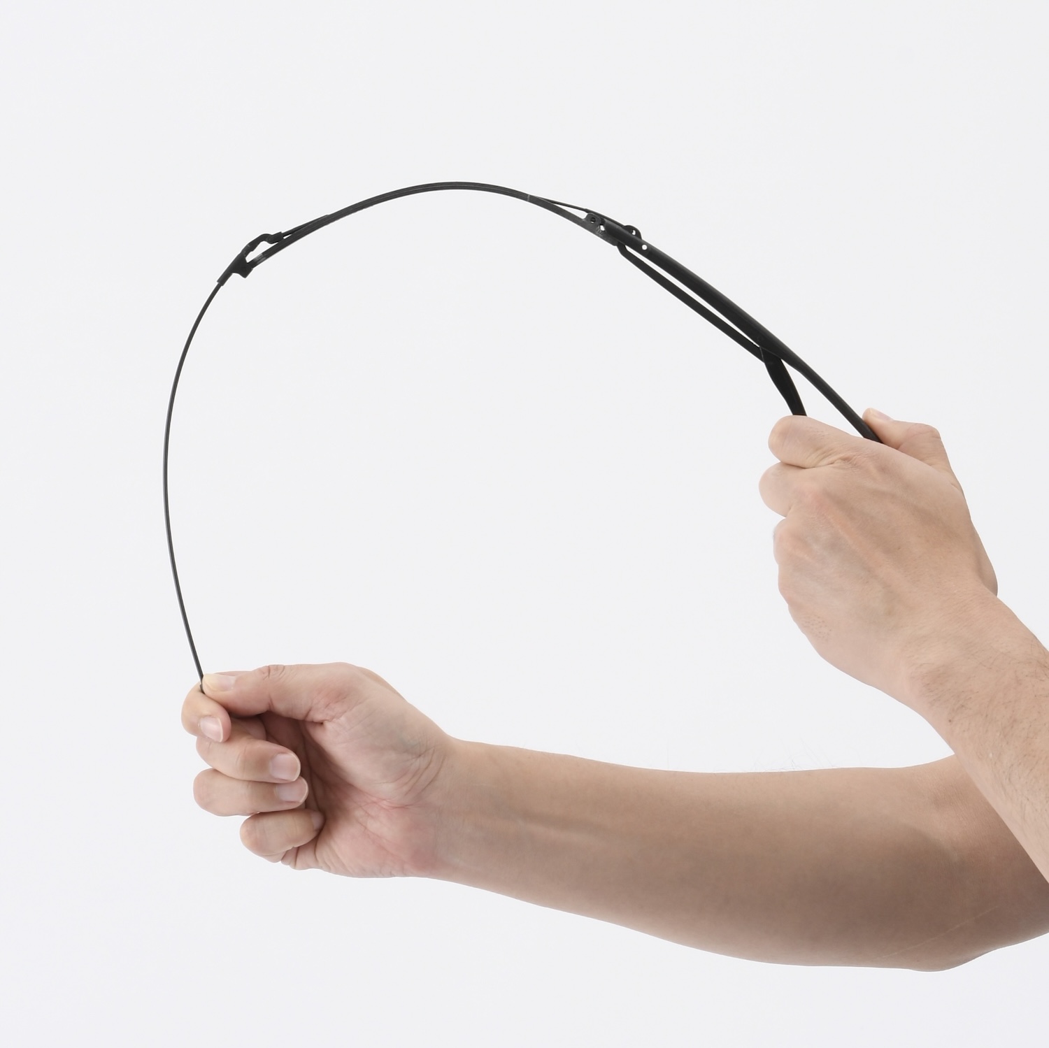 知らないでは済まされない。国民生活センターの警告から学ぶGFRP傘の事故事例とメーカー・販売事業者が果たすべき責任