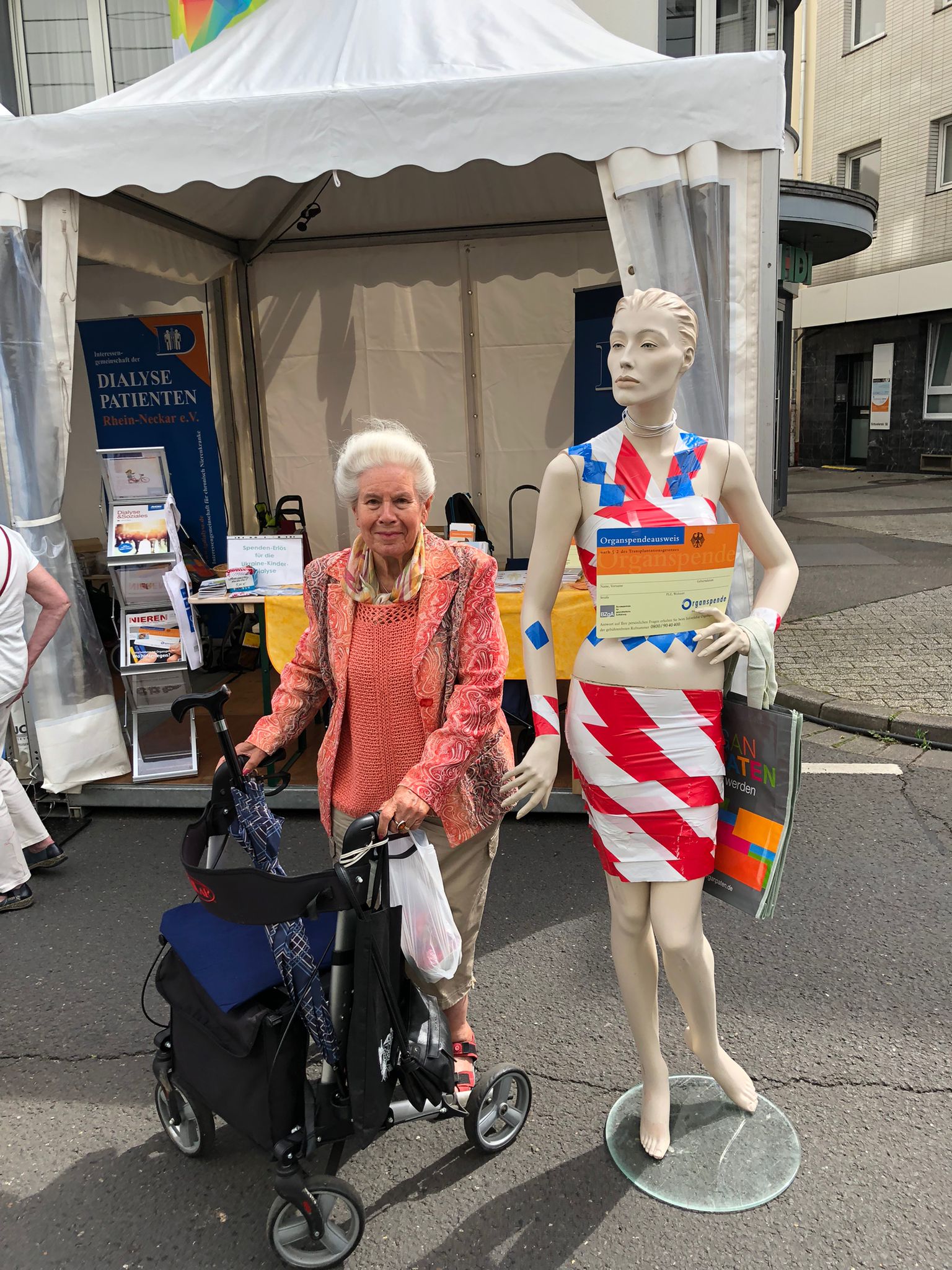 Brunhilde Schwind-Müllers und unsere Organspende-Dame. Wer ist schöner?