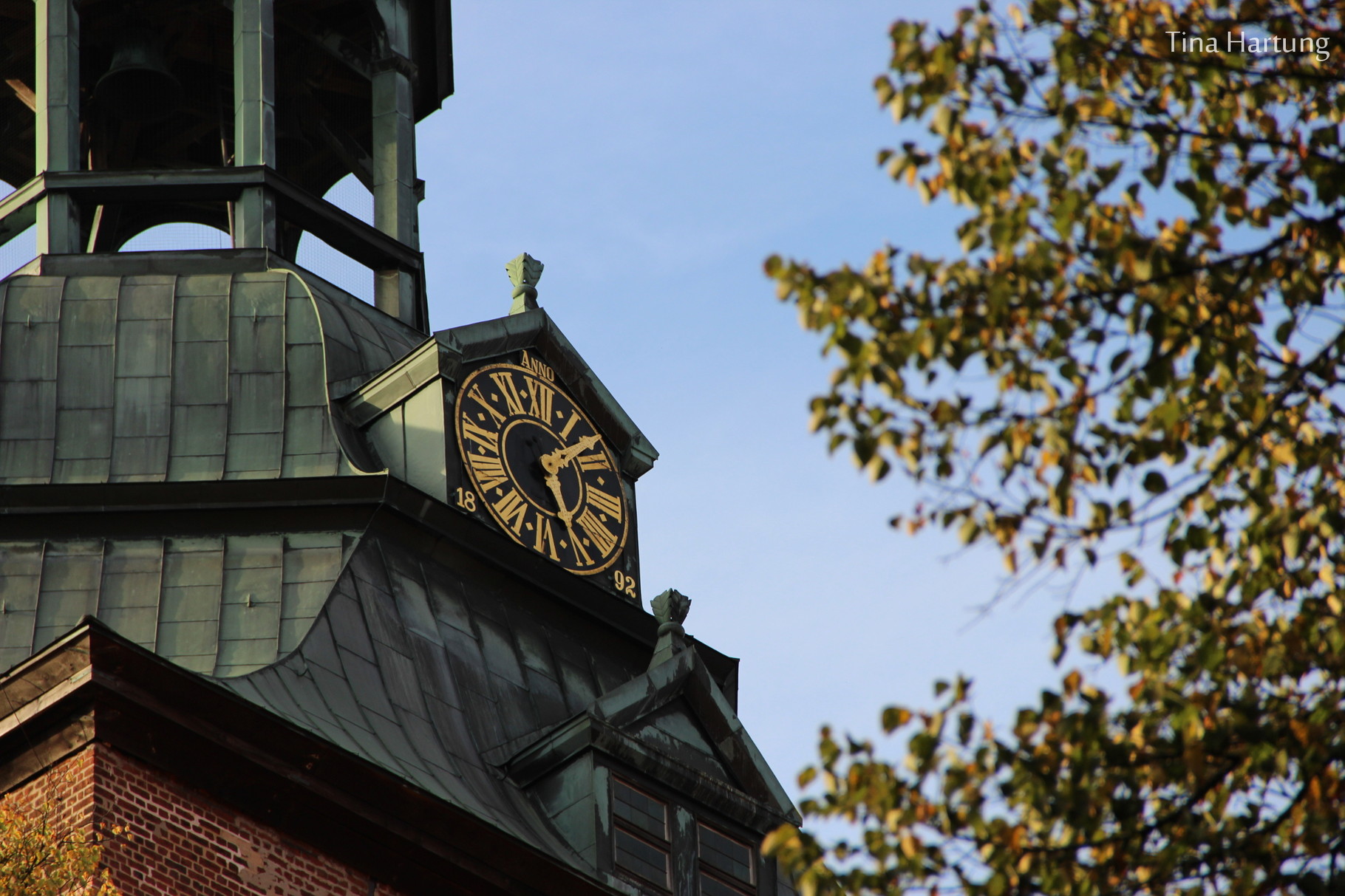 Uhr der Klosterkirche des ehemaligen Benediktinerklosters St. Michael 