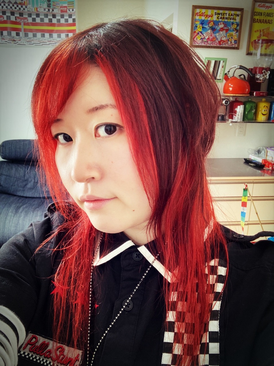 フジワラサヤカ BLOG #61 今度は髪が真っ赤っ赤_2
