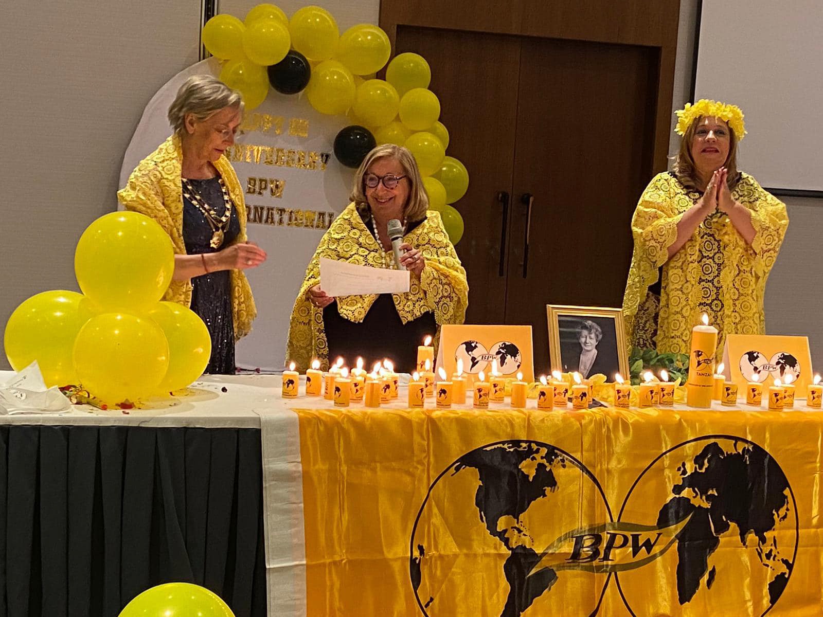 Anniversary Celebration & Candle Lighting Ceremony in Arusha Fotos