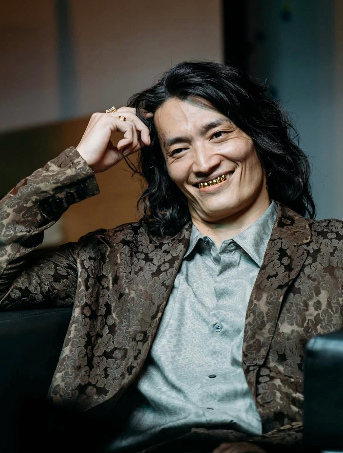 映画『愚か者の身分』10/24(金)公開。