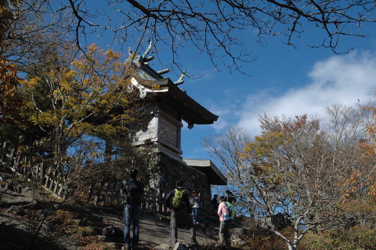 筑波山の奇岩・見所 - 筑波山とガマの油売り口上 筑波山の奇岩・見所 - 筑波山とガマの油売り口上