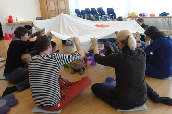 Eltern-Kind Singen mit Annette Flury-Jegge