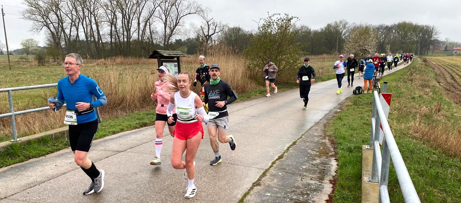 Wie zwei Super-Talente den Elbdeichmarathon rocken
