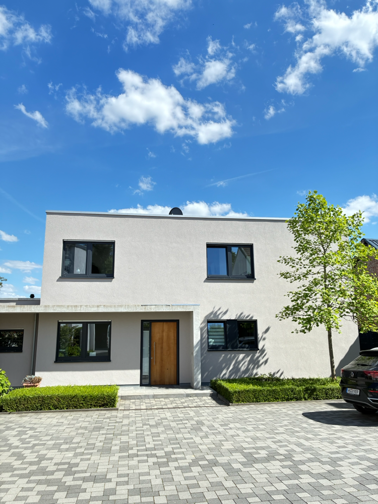 Hochwertige Designtapete in Kombination mit einem atmungsaktiven Kalkmarmorputz