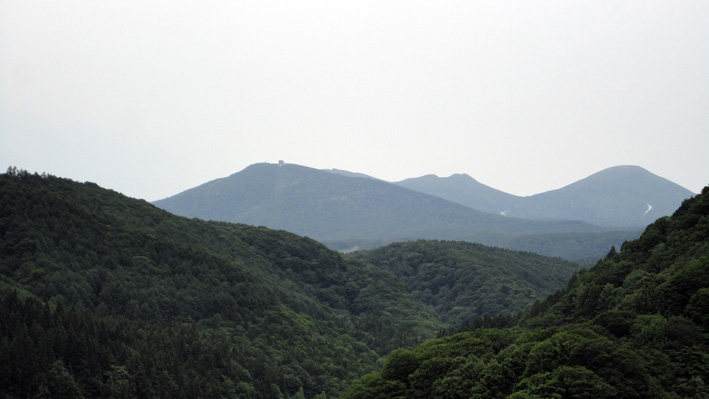 4.  左から「田茂萢岳」「井戸岳」「大岳」