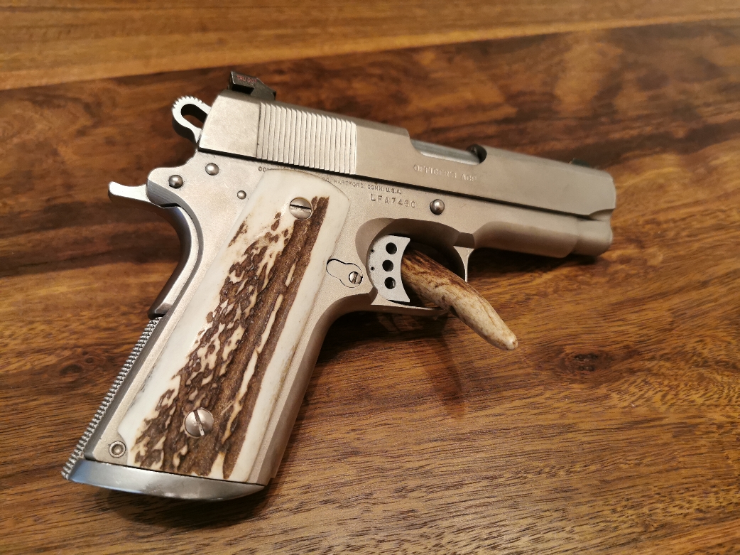1911 Colt Officer 
