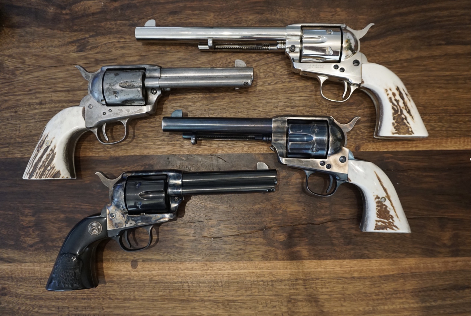 Colt und Uberti Revolver