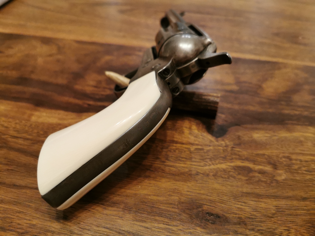 Colt SAA 