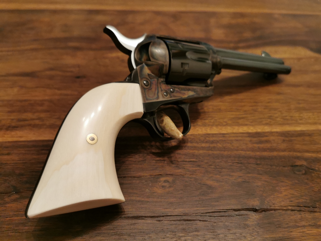Colt SAA 