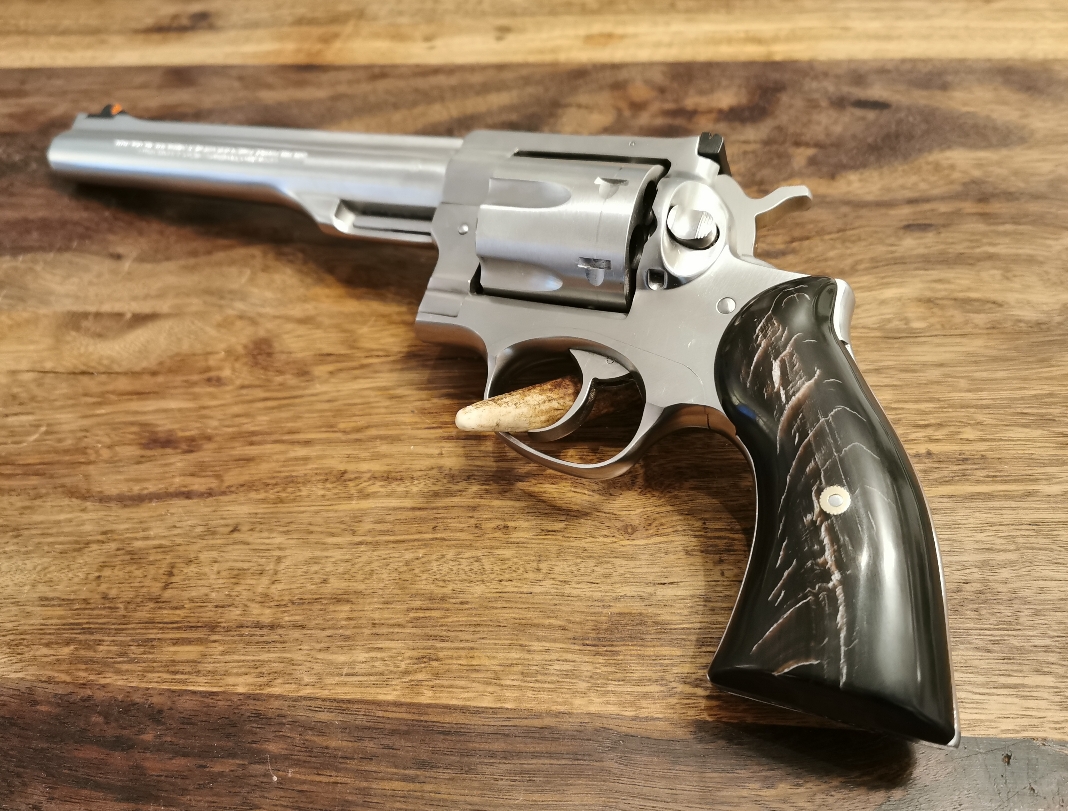 Ruger Redhawk 