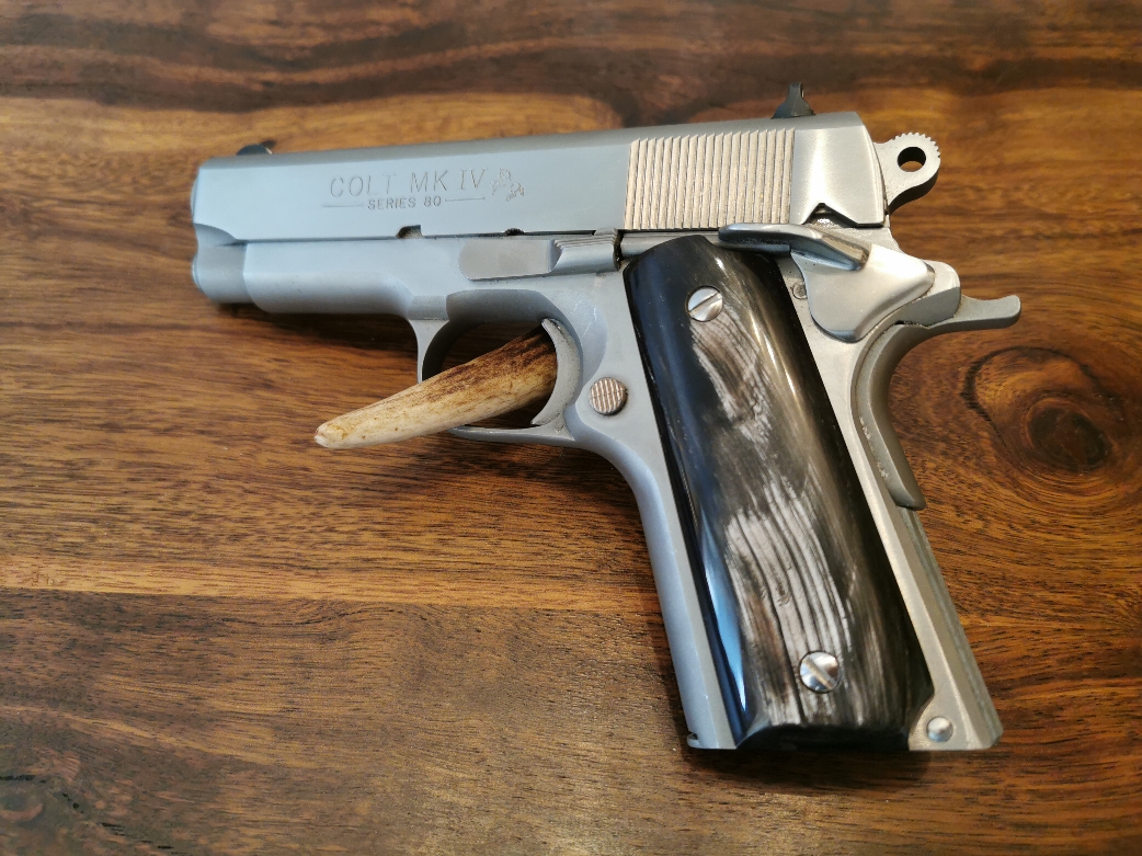 Colt Officer's