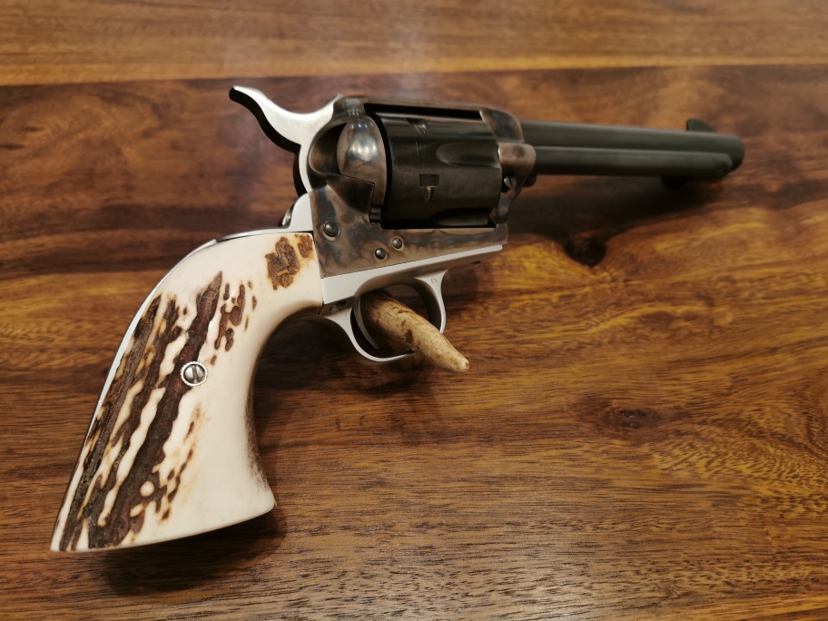 Colt SAA 