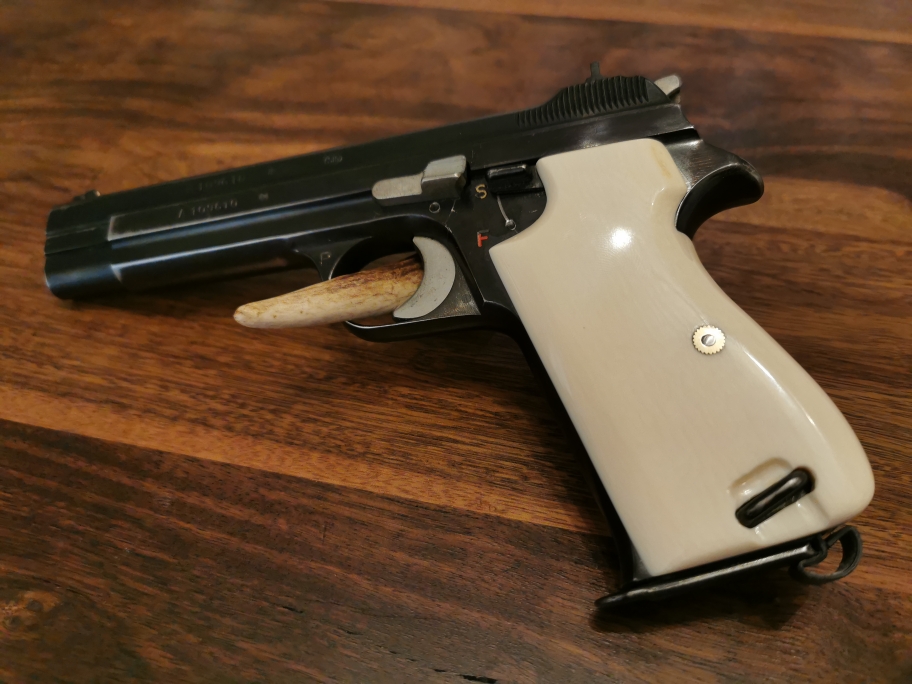Sig 210 