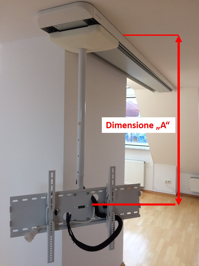 ScreenTrain con staffa verticale TV corta