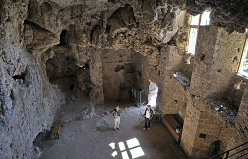 Villecroze grottes