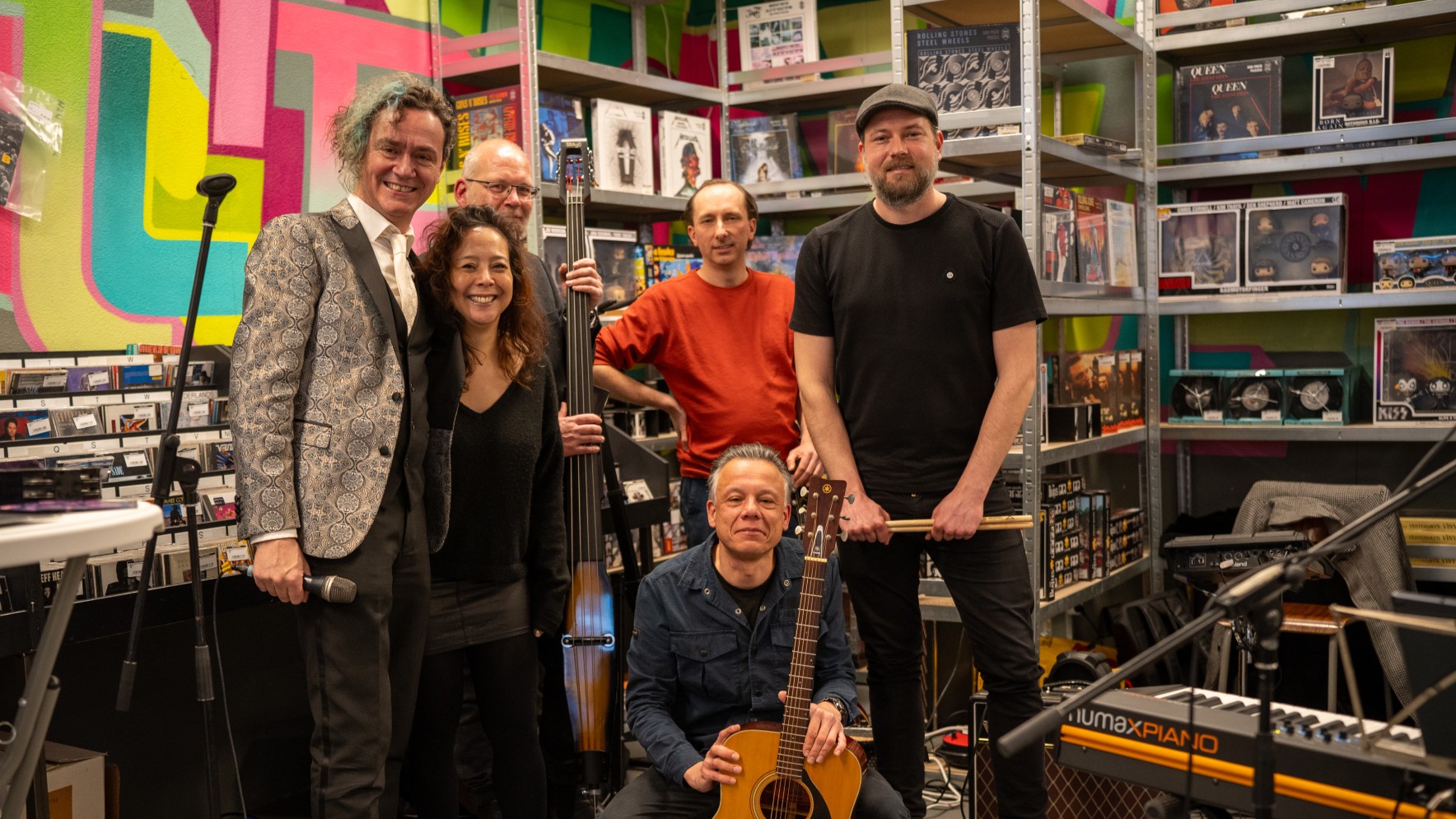 Carel Brouwers & band instore Uptown Records Hoorn