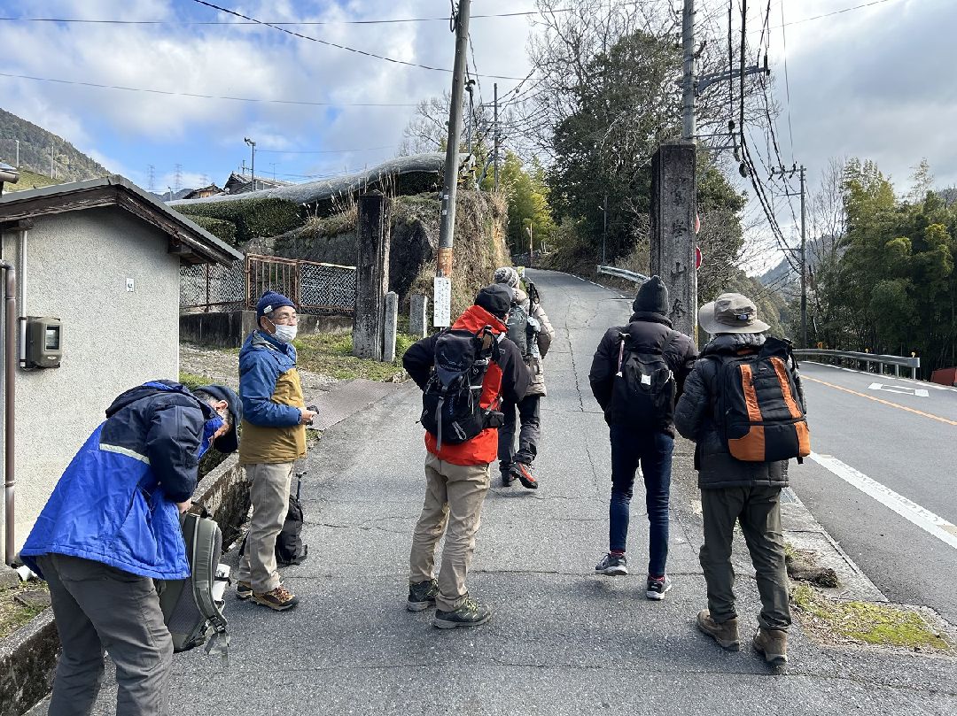 ２．原山バス停から出発