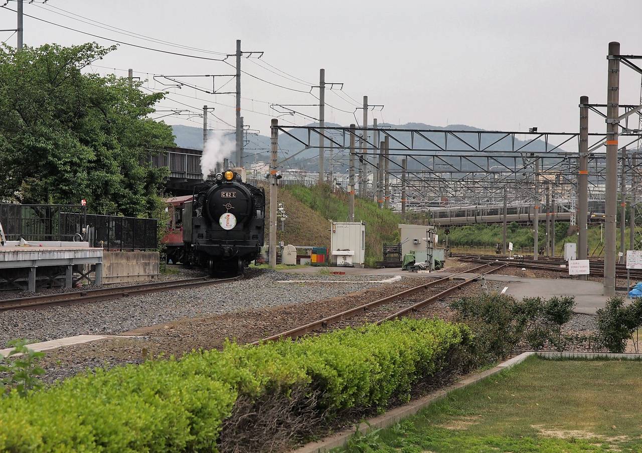梅小路機関車区　SLとJR在来線