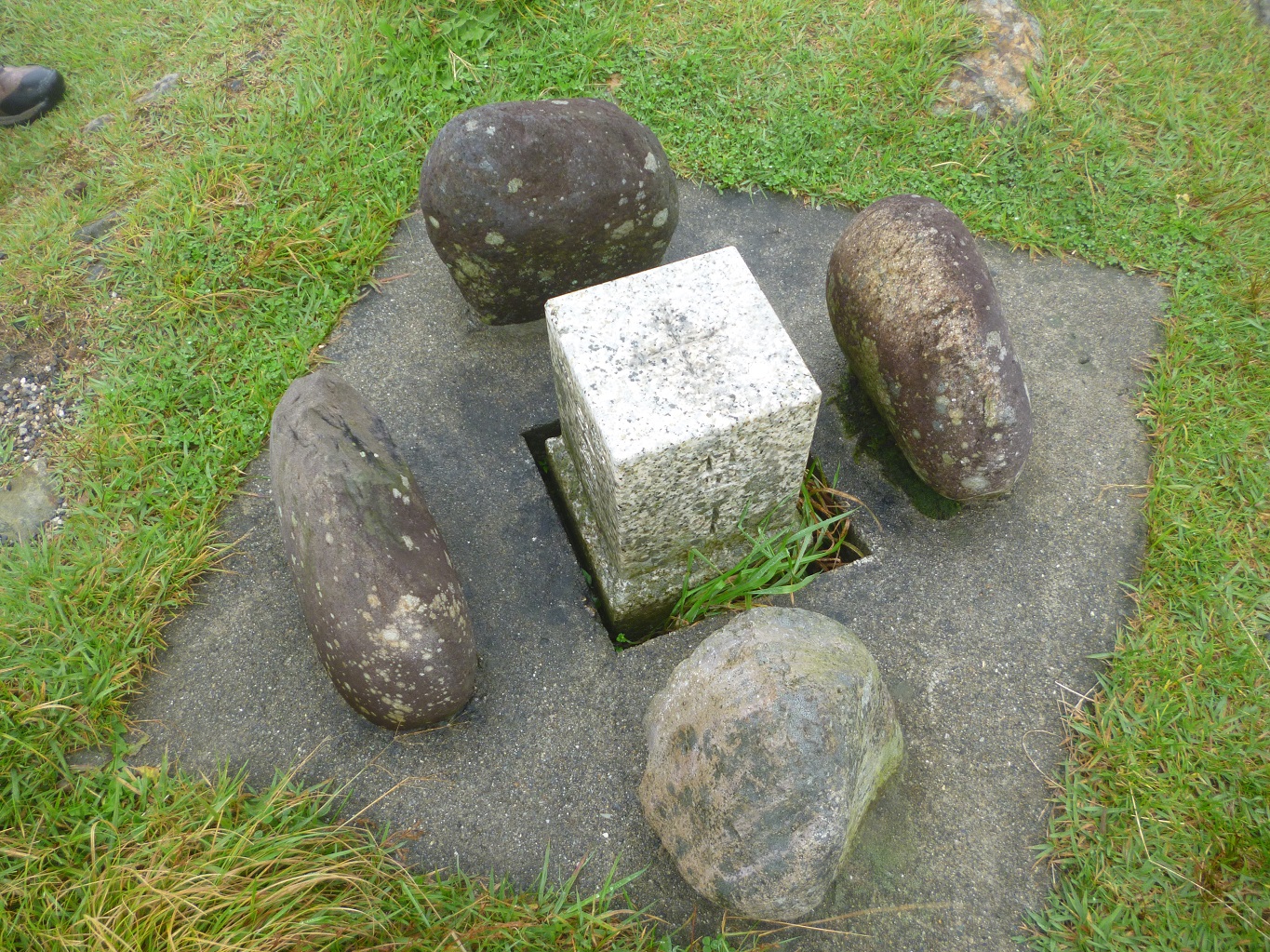 19. 蓬莱山の一等三角点