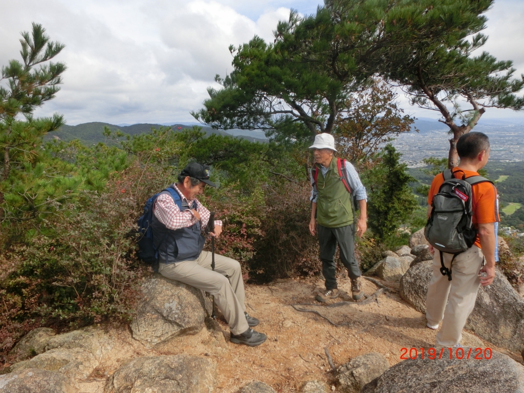 ４．観音山山頂到着