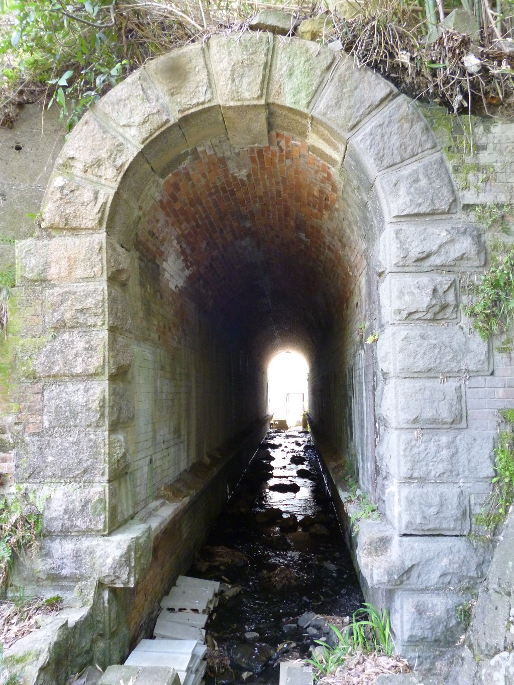 15. 鹿川隧道