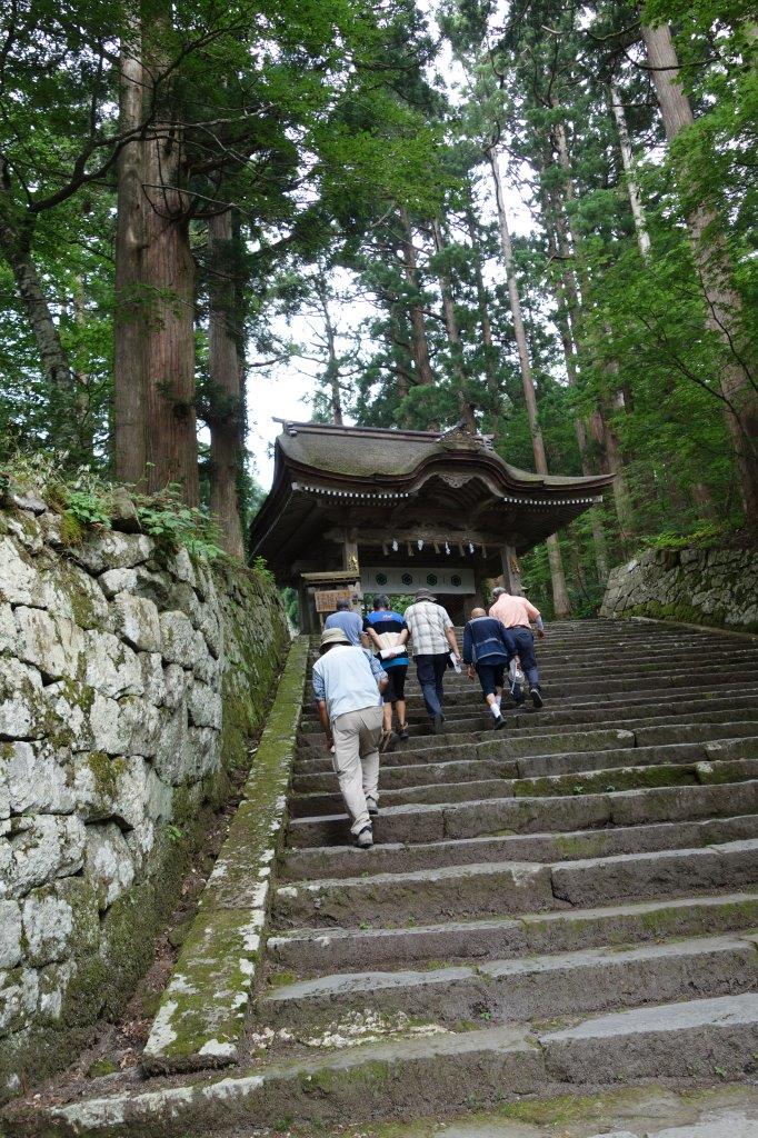 16. 神門（後ろ向き門）