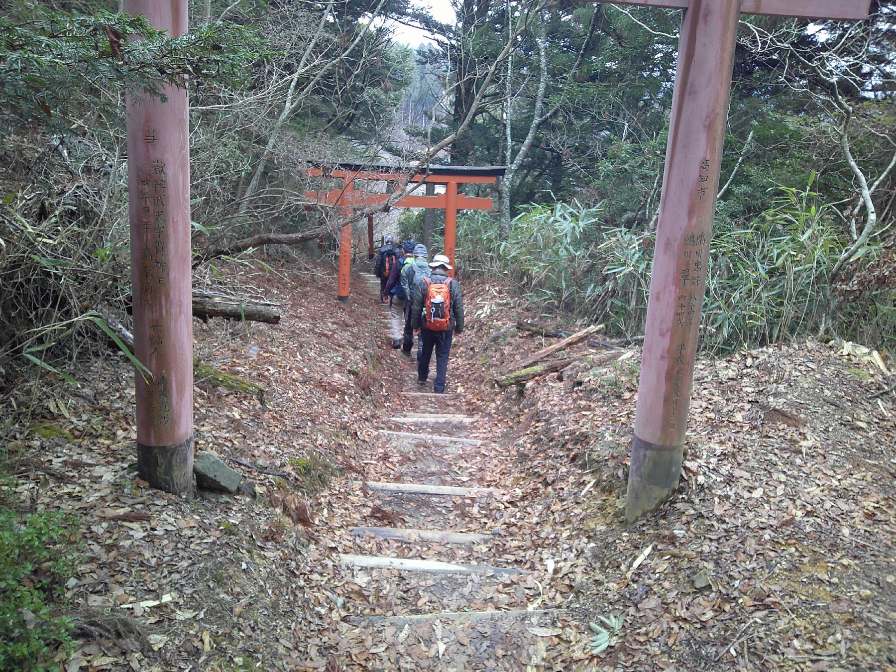 １８．大門へ下って行く