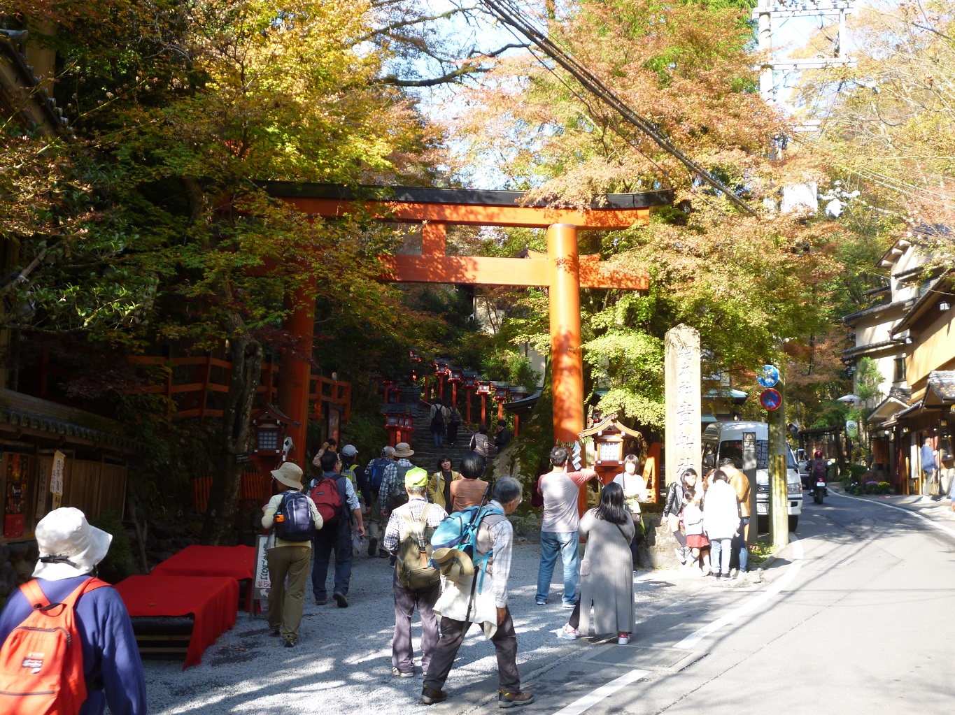 15. 貴船神社の鳥居に到着