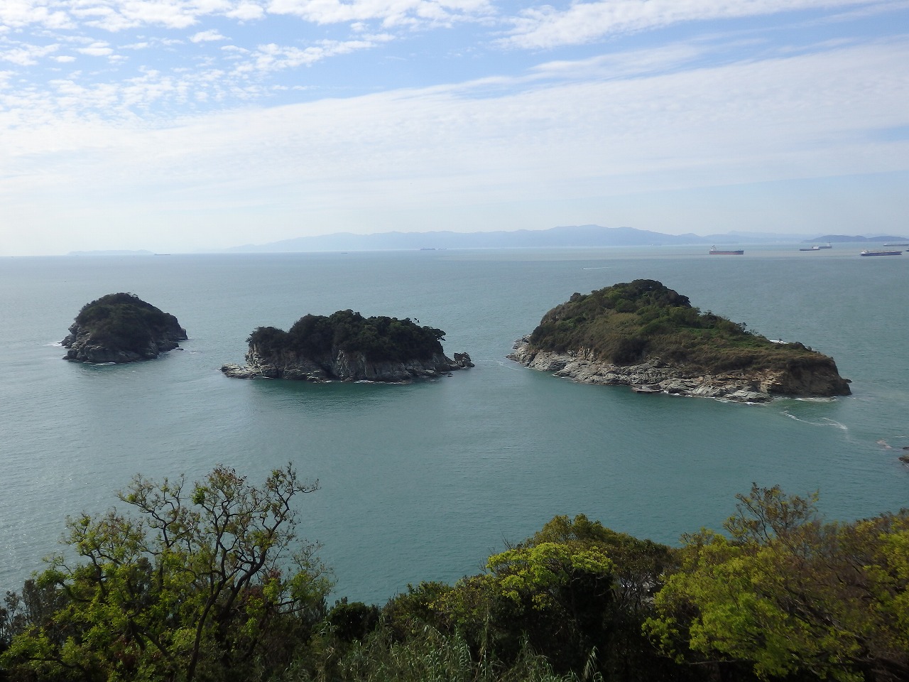 4、灯台から双子島他を臨む