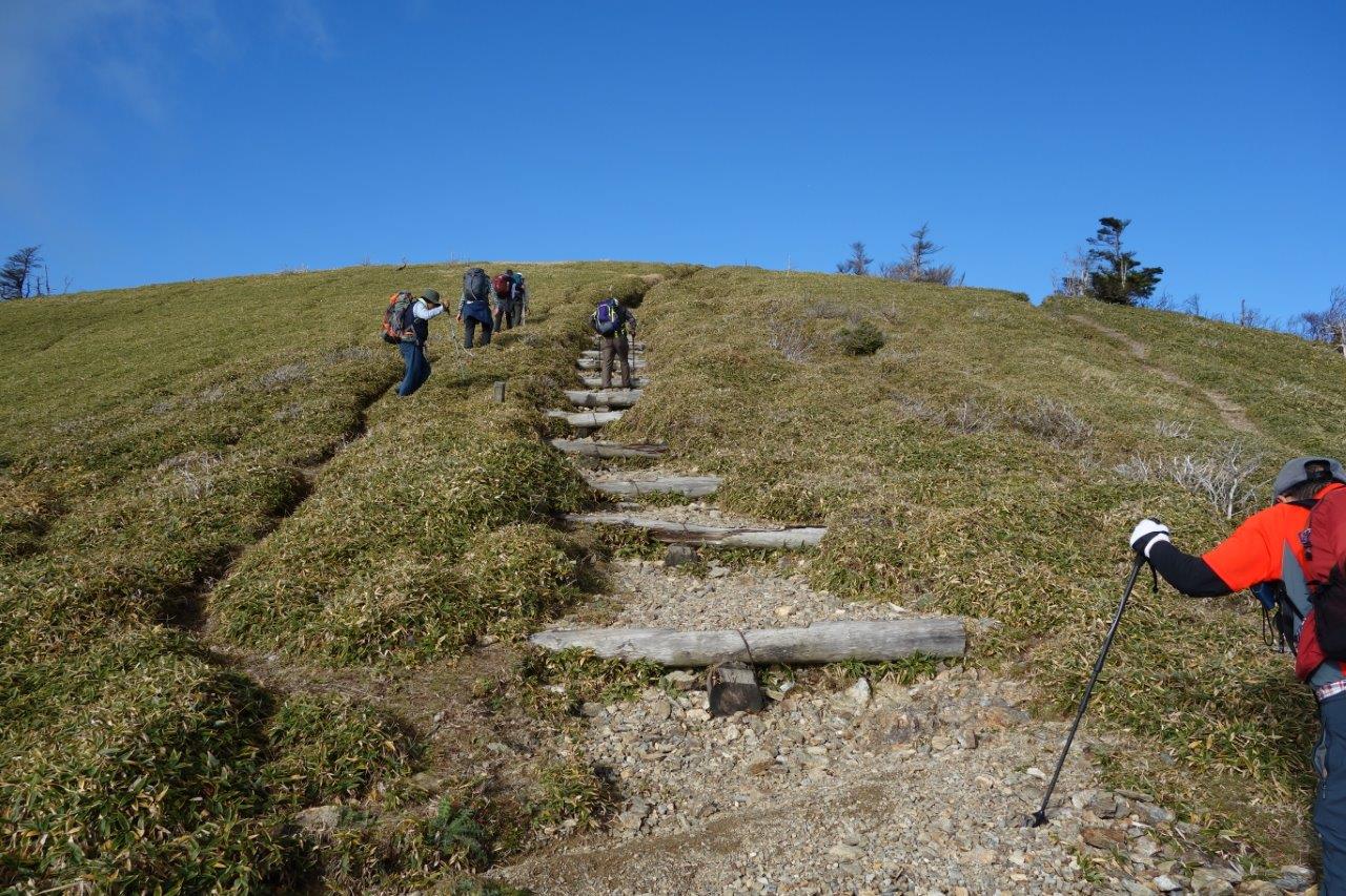 54. 剣山への最後の登り