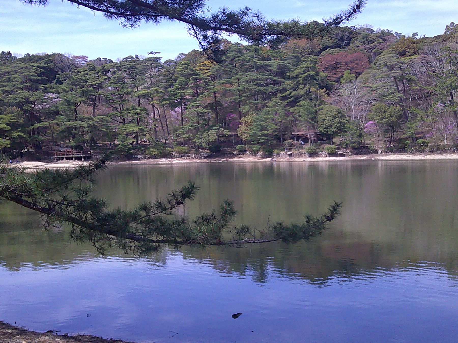 ２３．修法ヶ原池