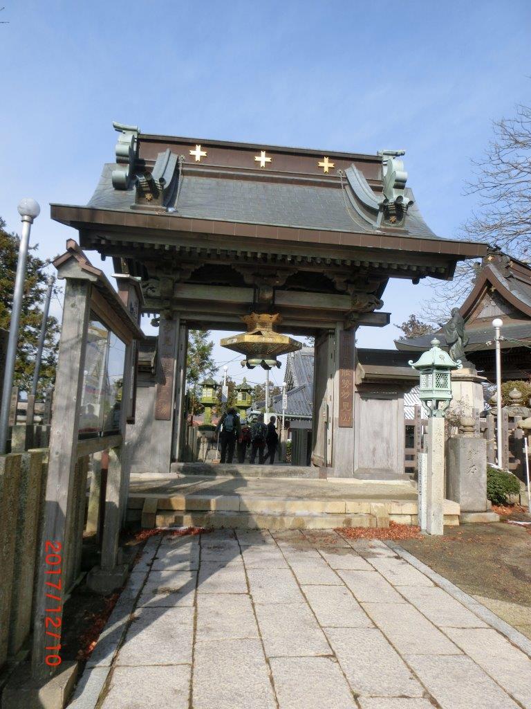 5. 妙見宮の山門