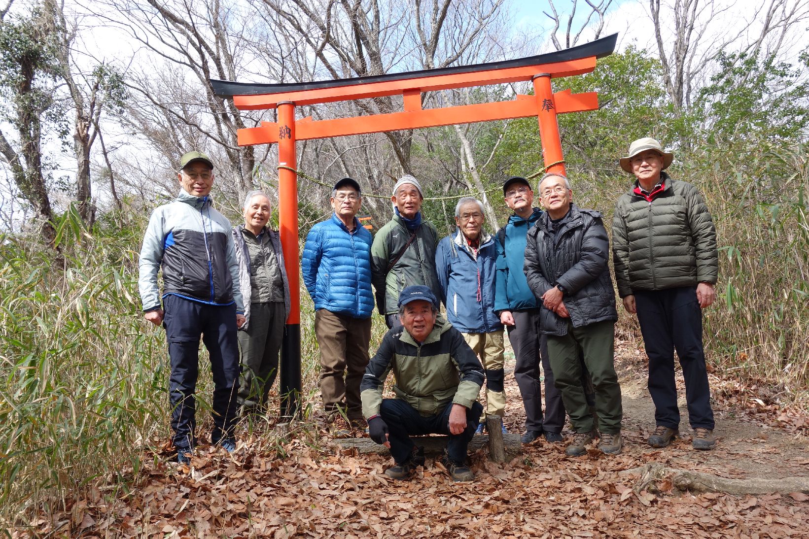 １０．交野山山頂前にて
